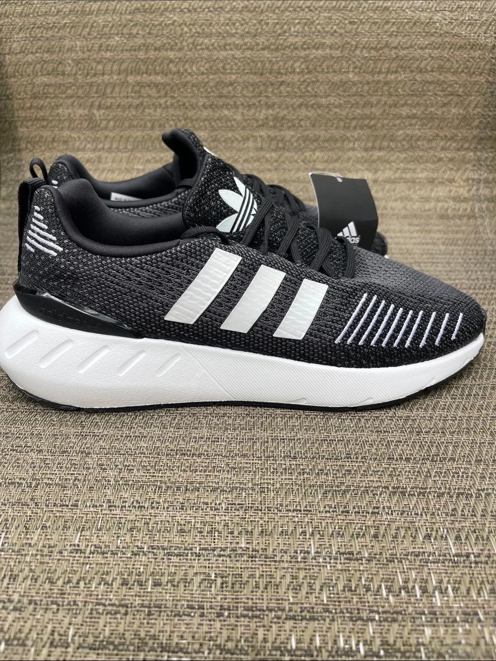 Adidas Women’s Swift Run 22 W Size 6.5 Athletic Shoes NWT